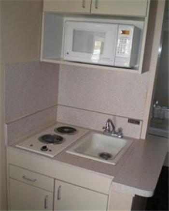 Ontario Inn & Suites Image 10