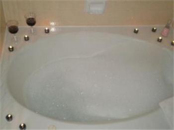 Ontario Inn & Suites Image 11