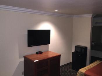 Ontario Inn & Suites Image 19